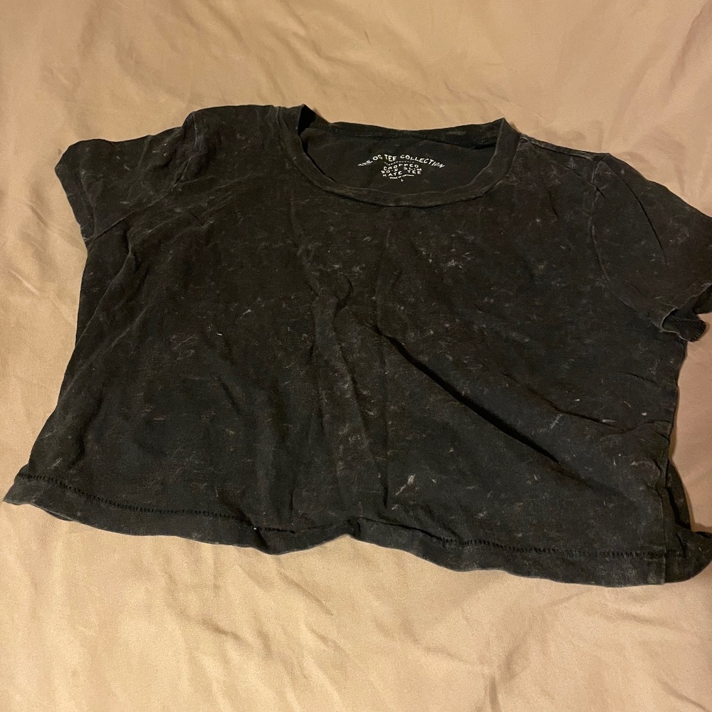 Black, cropped tee